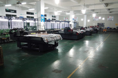 China Plexiglas / Glass / Ceiling  UV Flatbed Printing Machine Curve and Density Adjustment supplier