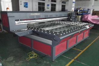 China Digital UV Flatbed Printer , Large Format Printing Machine High Resolution supplier