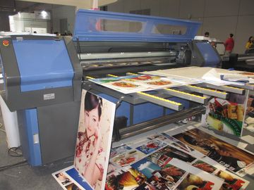 China Decration Industry Faltbed Roll to Roll UV Printer , Professional Digital Screen Printing Equipments supplier